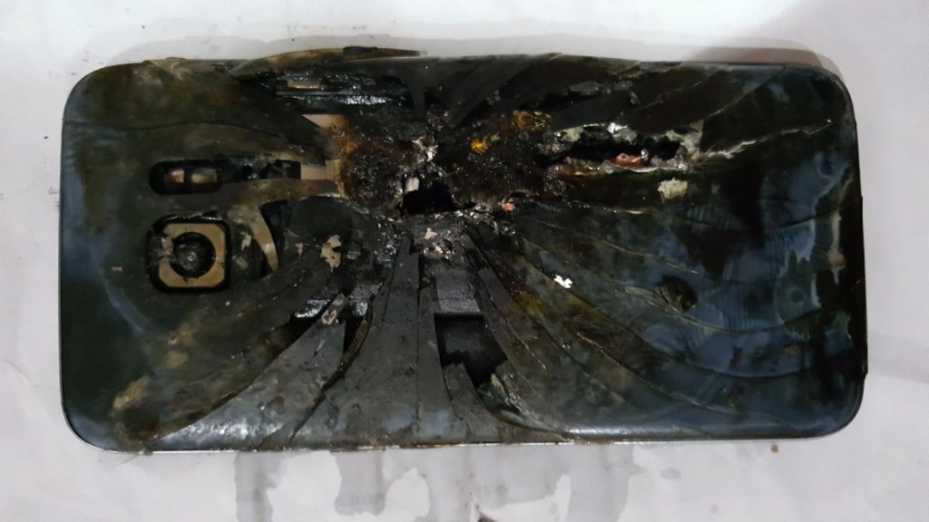 ยังไม่จบง่ายๆ!! พบ Samsung Galaxy S7 edge ระเบิด จนลุกไหม้อีกแล้ว