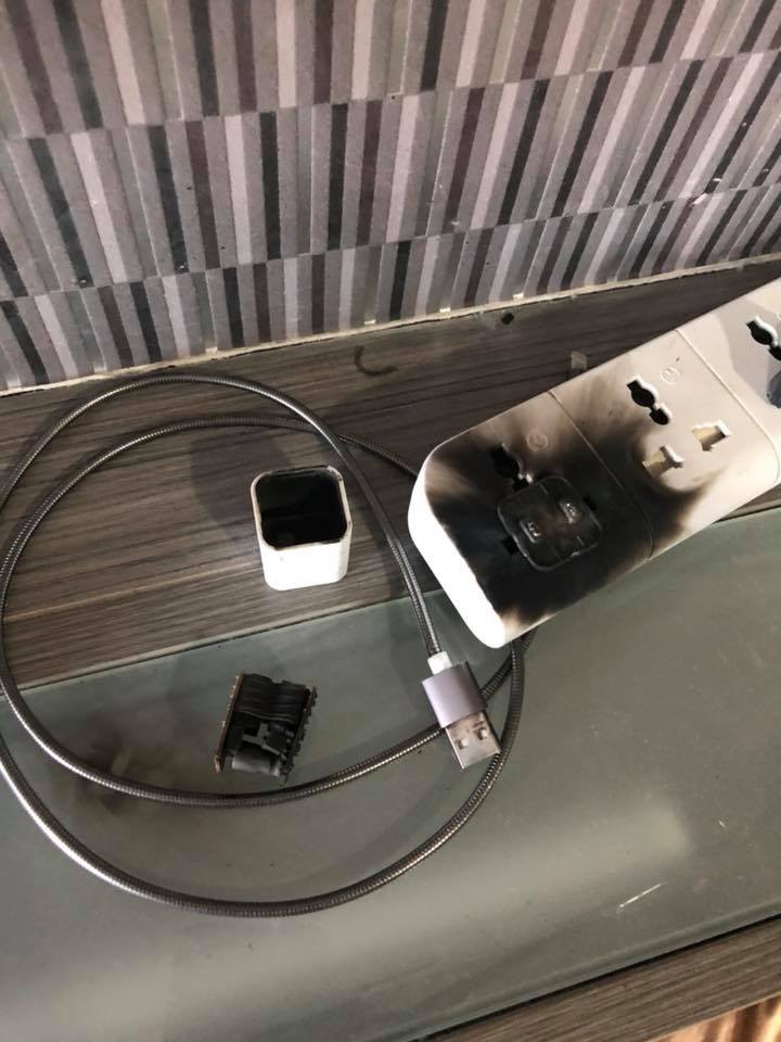 สายชาร์จ iPhone 8 ระเบิด